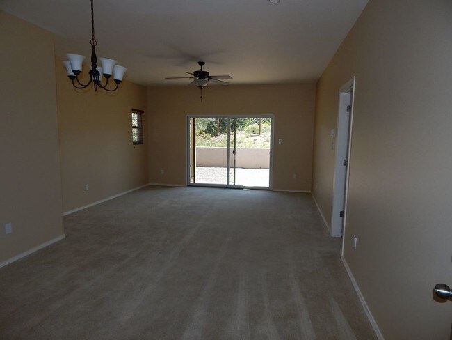 Building Photo - 3759 Valmora Rd