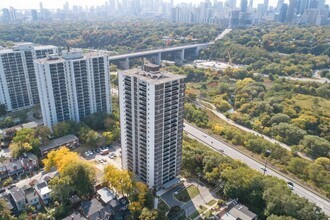 Building Photo - Eastmount Apartments