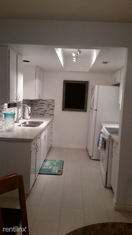 Building Photo - 5225 E Waverly Dr