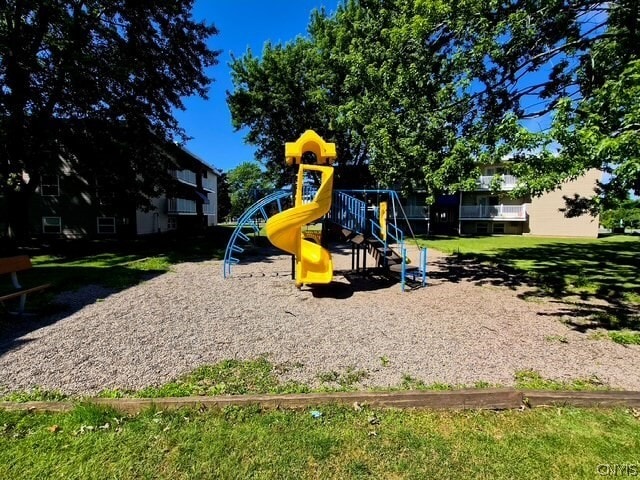 Building Photo - 13 Town Garden Dr