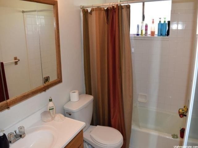 Building Photo - 8177 S Darin St