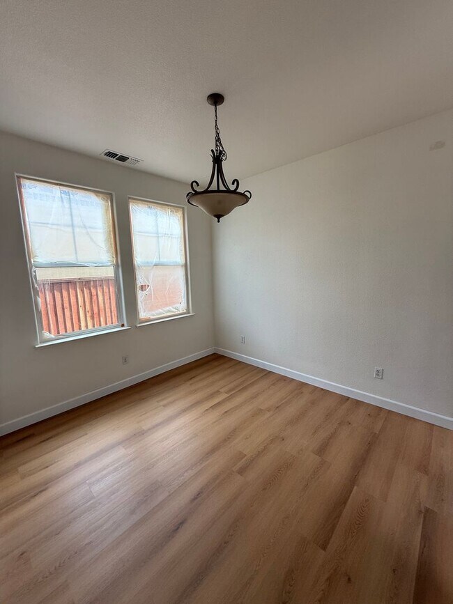 Foto del edificio - Paradise Valley