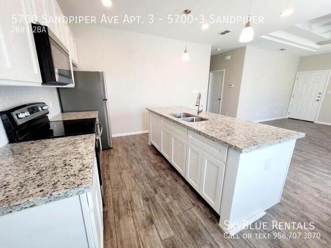 Foto del edificio - 5700 Sandpiper Ave
