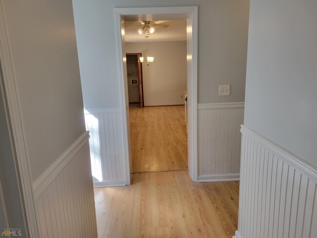 Building Photo - 220 W Union Grove Cir