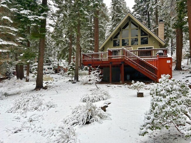 Foto del edificio - '25-'26 SKI LEASE: "Honey Bear Cabin" Wood...