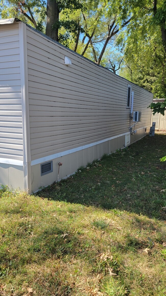 Building Photo - 4531 N 61st St