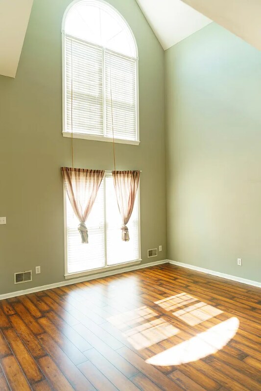 Building Photo - 9901 Head Farm Rd