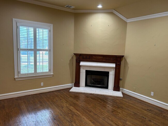 Foto del edificio - Park Cities single family attached home wi...