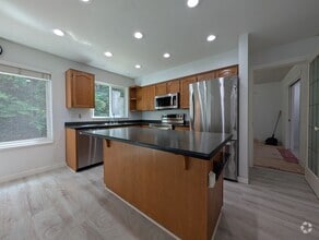 Building Photo - 3929 Ambleside Close