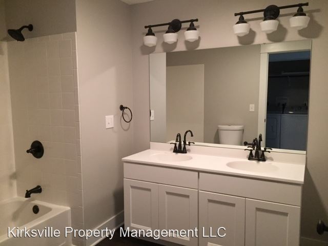 Building Photo - 4 br, 2 bath House - 111 1/2 S FRANKLIN