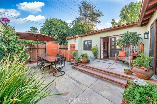 Building Photo - 5702 Camellia Ave