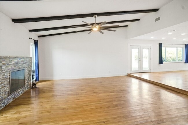Foto del edificio - 7216 Langley Ct