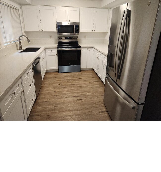 Foto del edificio - 3380 SE 1st St