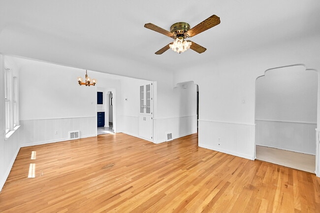 Foto del edificio - $2,300.00 - 2 Beds, 1 Bath, Single Family ...