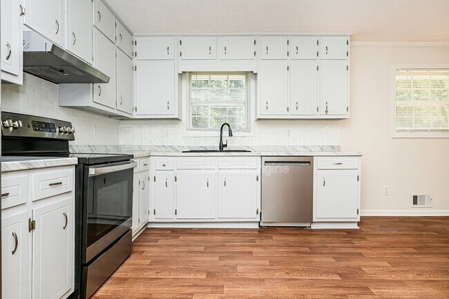 Foto del edificio - 2807 Hickory Ln