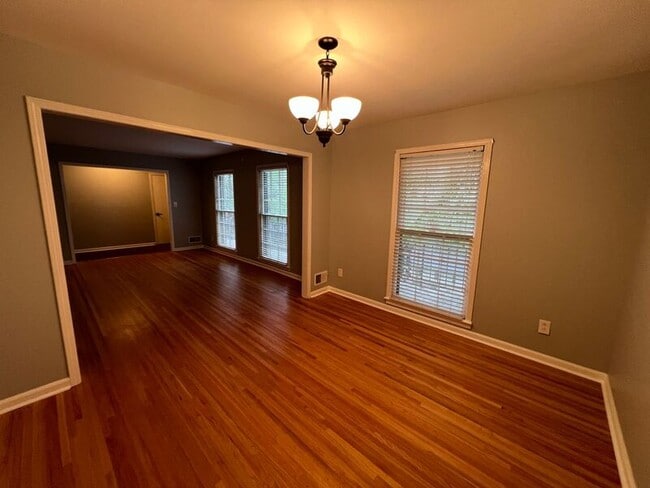 Foto del edificio - 421 Lance Ln