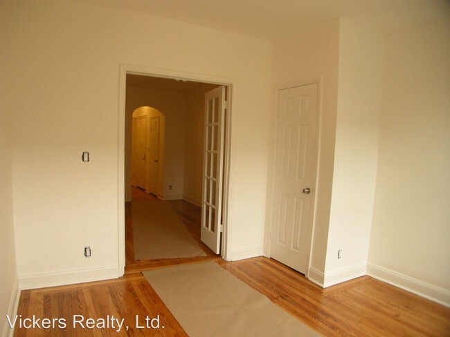 Building Photo - 710-712 9th Ave