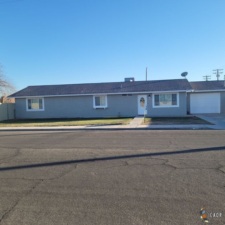 Primary Photo - 406 W 2nd St