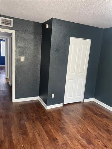 Foto del edificio - 1249 Tiffany Ln