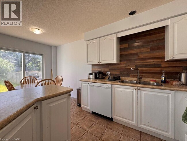 Building Photo - 772 Zermatt Dr