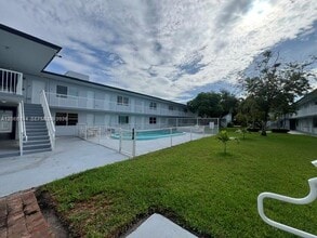 Building Photo - 4500 SW 67th Ave