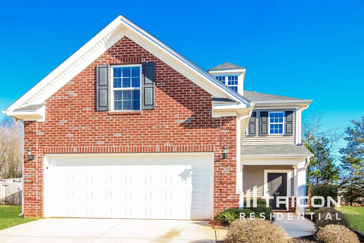 Foto principal - 127 Dunnsmore Drive Inman SC