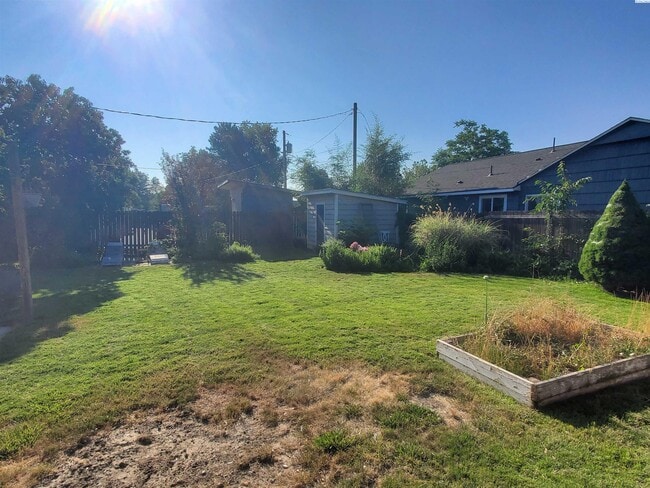 Building Photo - Central kennewick rental