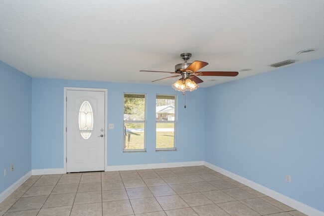 Building Photo - 3834 San Luis Dr