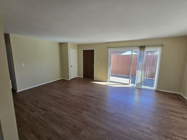 Building Photo - Woodland359