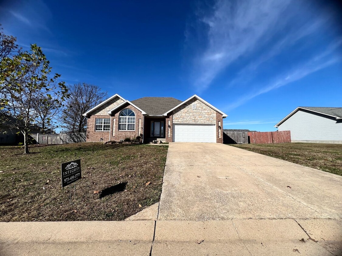 Primary Photo - Fenced Home In Desirable Neighborhood