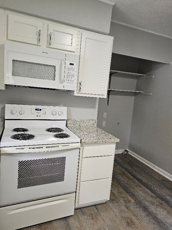 Building Photo - 321 Longview Dr