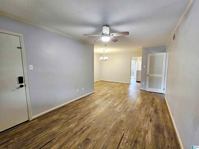 Foto del edificio - 3425 Sandner Ct