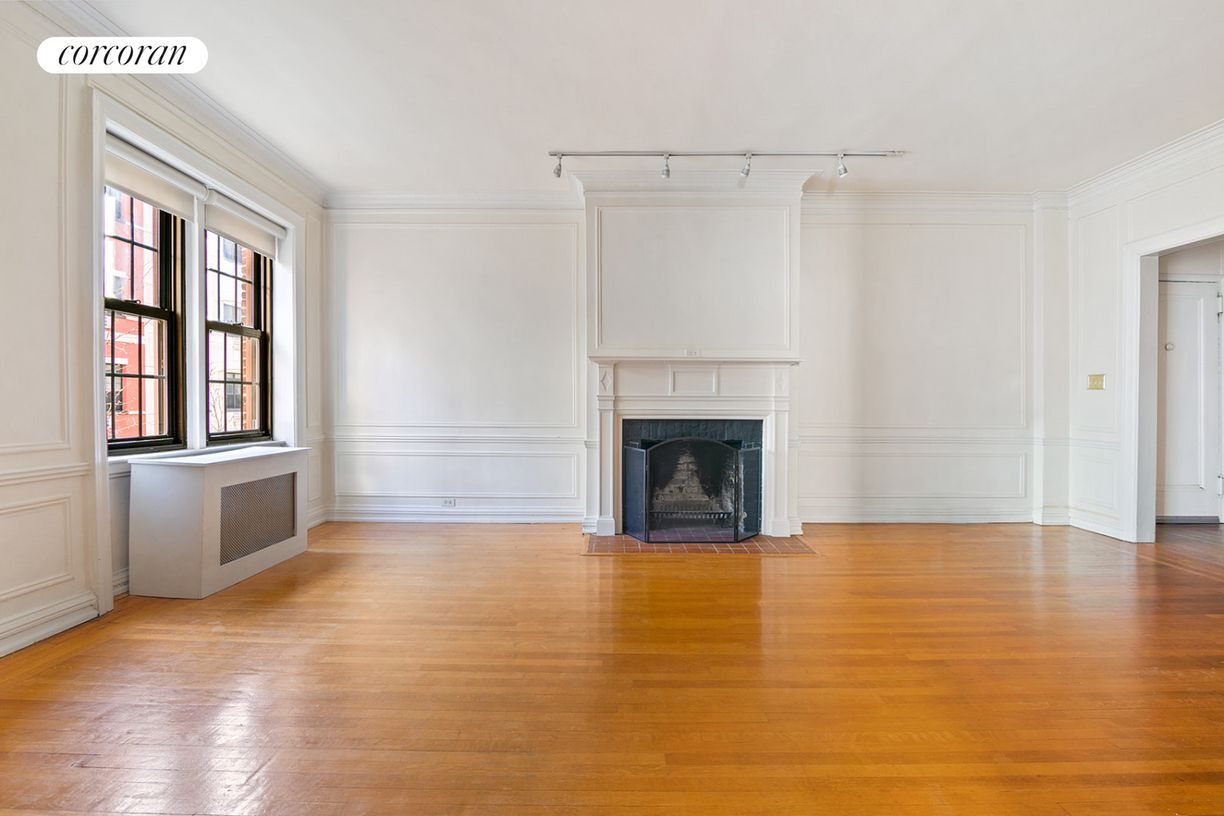 Primary Photo - 114 Clinton St