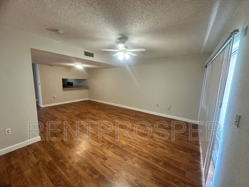 Primary Photo - 4213 S Semoran Blvd