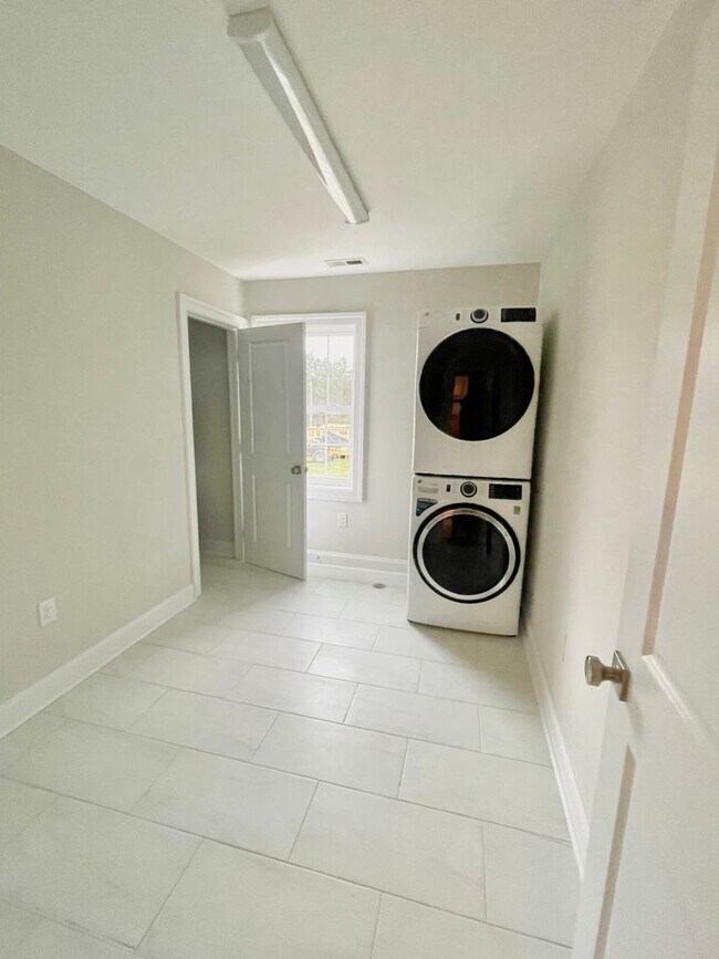 Foto del edificio - The Home You’ve Been Searching For!