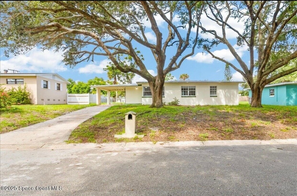 Primary Photo - 1680 Thornton Ave