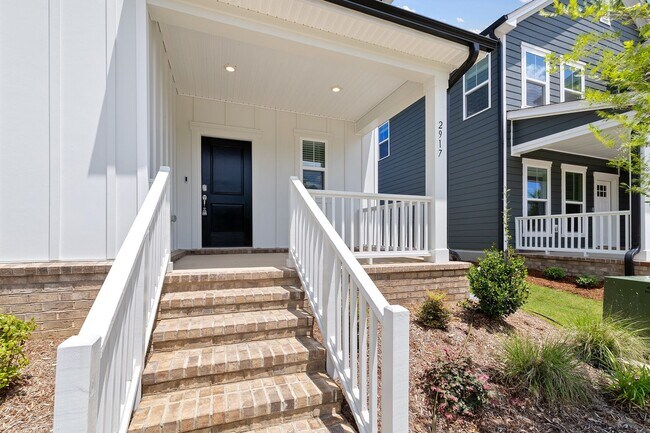 Foto del edificio - First-Floor Primary + Resort-Style Amenities in Saunders Farm!