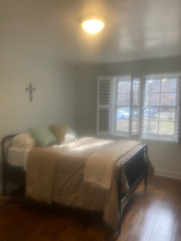 Photo - 1730 W Abingdon Dr Apartment