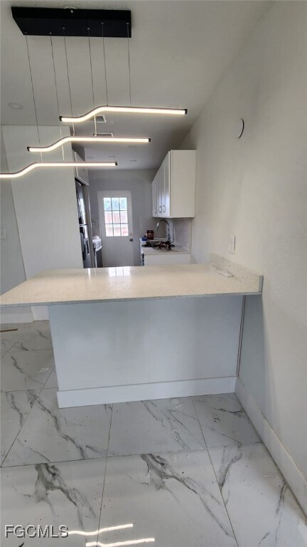 Foto del edificio - 21043 Gladis Ave