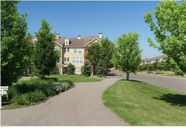 Foto del edificio - 4 br, 3.5 bath Townhome - 10264 Bleeker St...