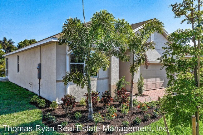 Foto del edificio - 24700 Rio Villa Lakes Cir