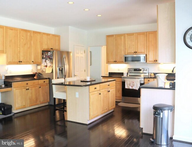 Foto del edificio - 2260 Ballard Way
