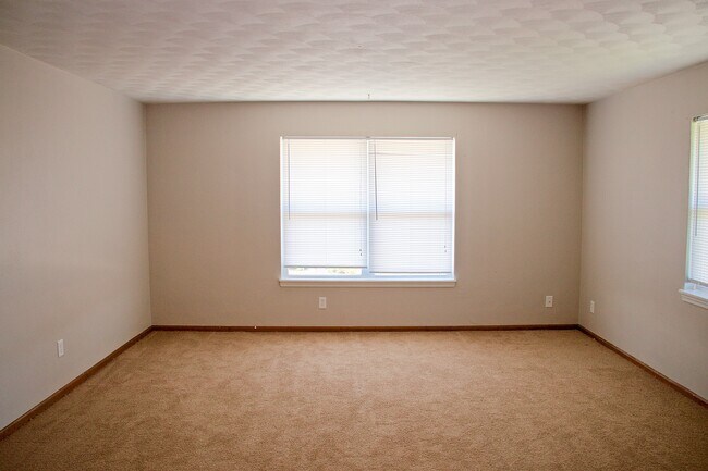 Fotografía del edificio - 3408 N Ten Mile Dr