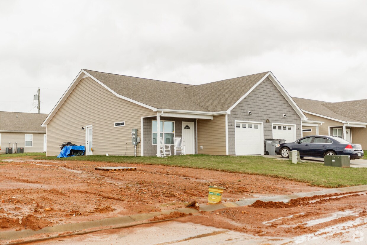 Tiny Town Village Senior Units Apartments Clarksville, TN