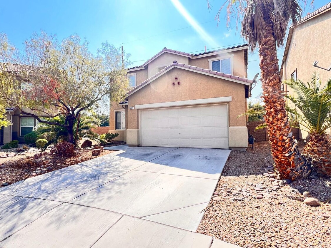 Primary Photo - North Las Vegas 3 BD/2.5 BA with loft, bac...