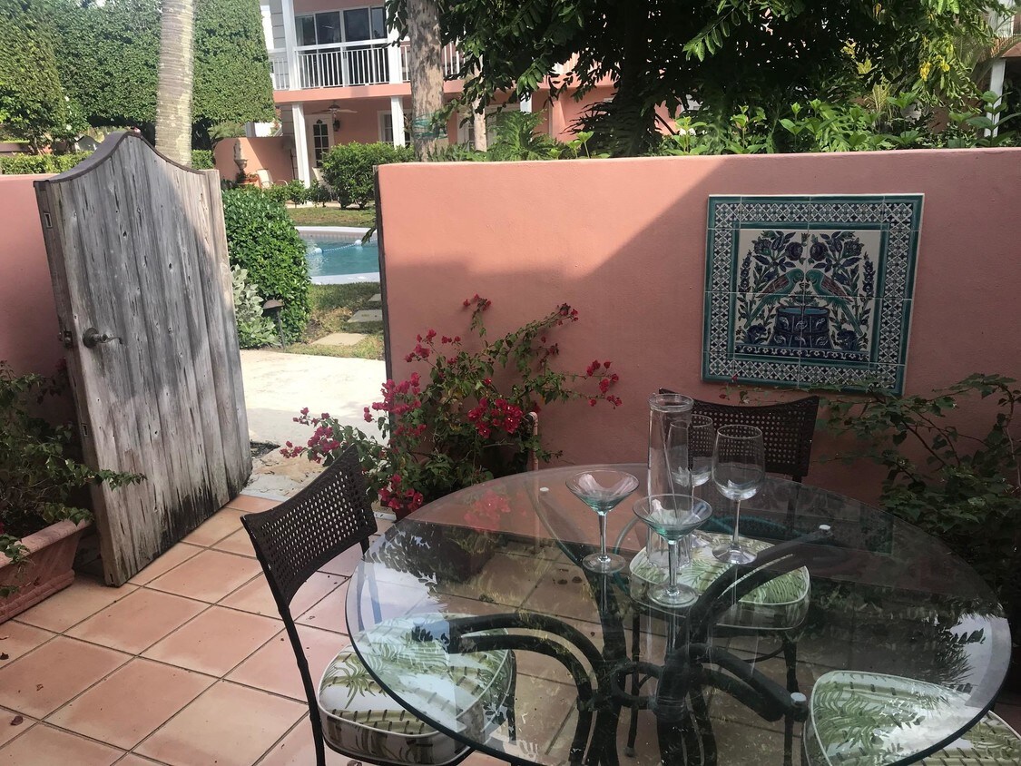 142 Peruvian Avenue 103 - 142  Peruvian Avenue 103