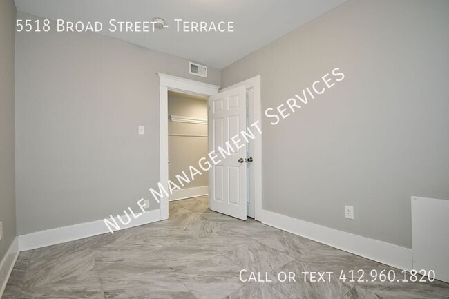 Foto del edificio - 5518 Broad St