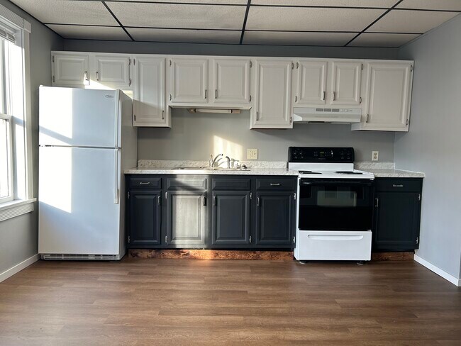 Cocina - 211 E Water St