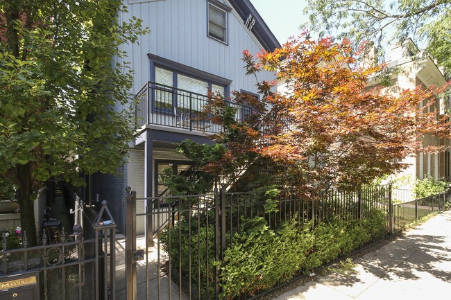 Building Photo - 1704 N Sedgwick St