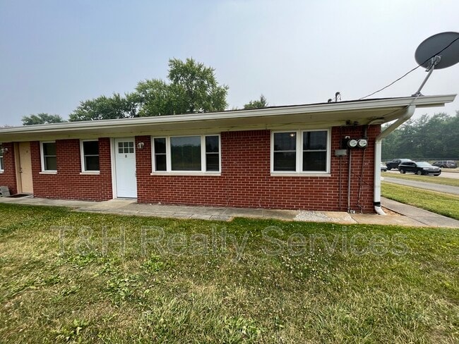 Building Photo - 2924 S County Road 1050 E